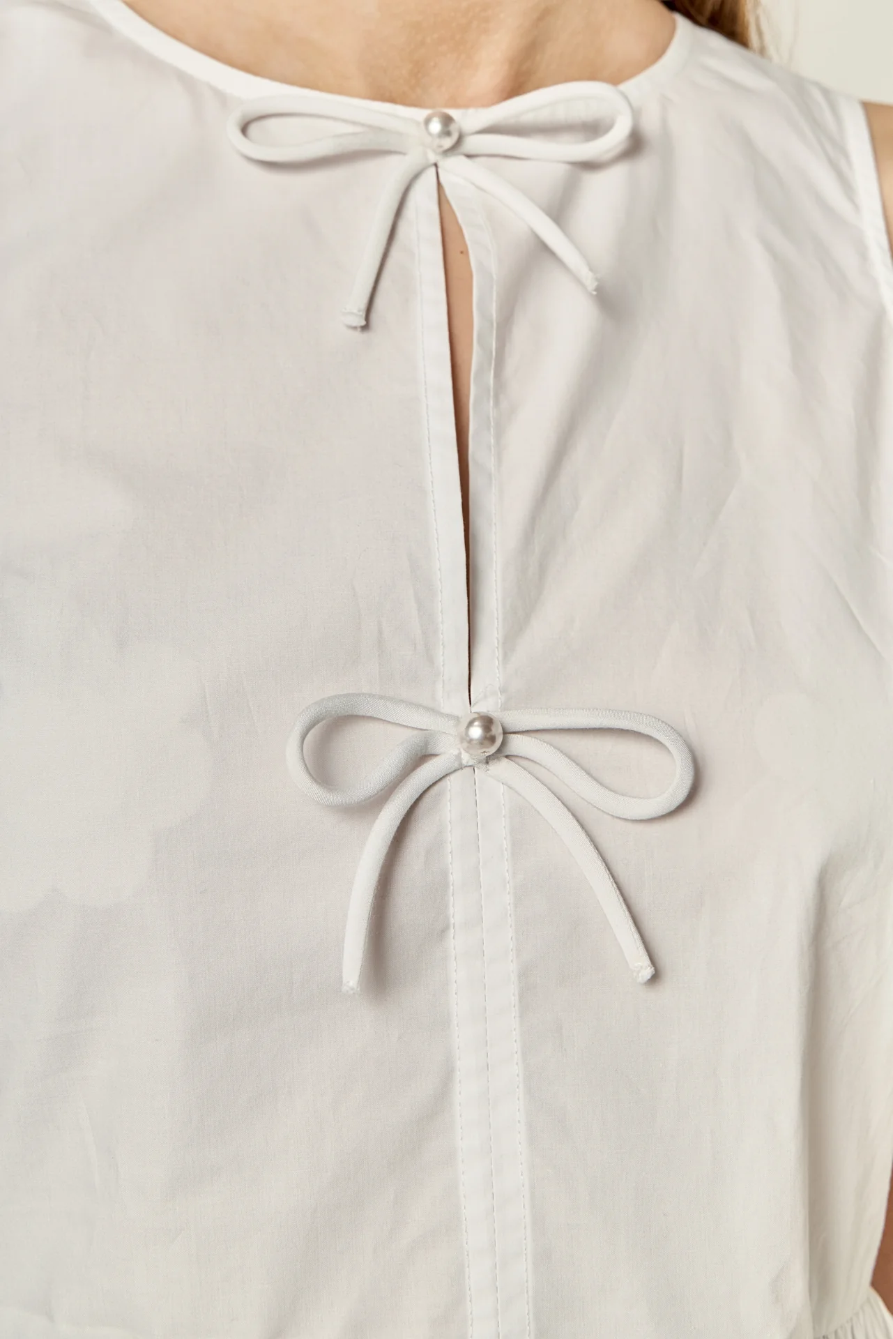 Pearl Bow Scallop Halter Top - Image 3