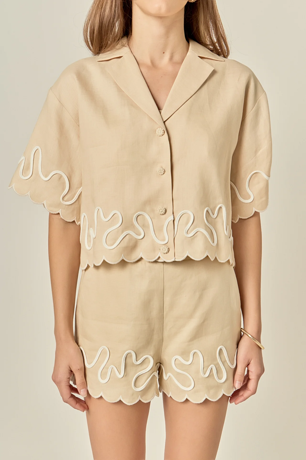 Wavy Embroidered Crop Shirt - Image 2