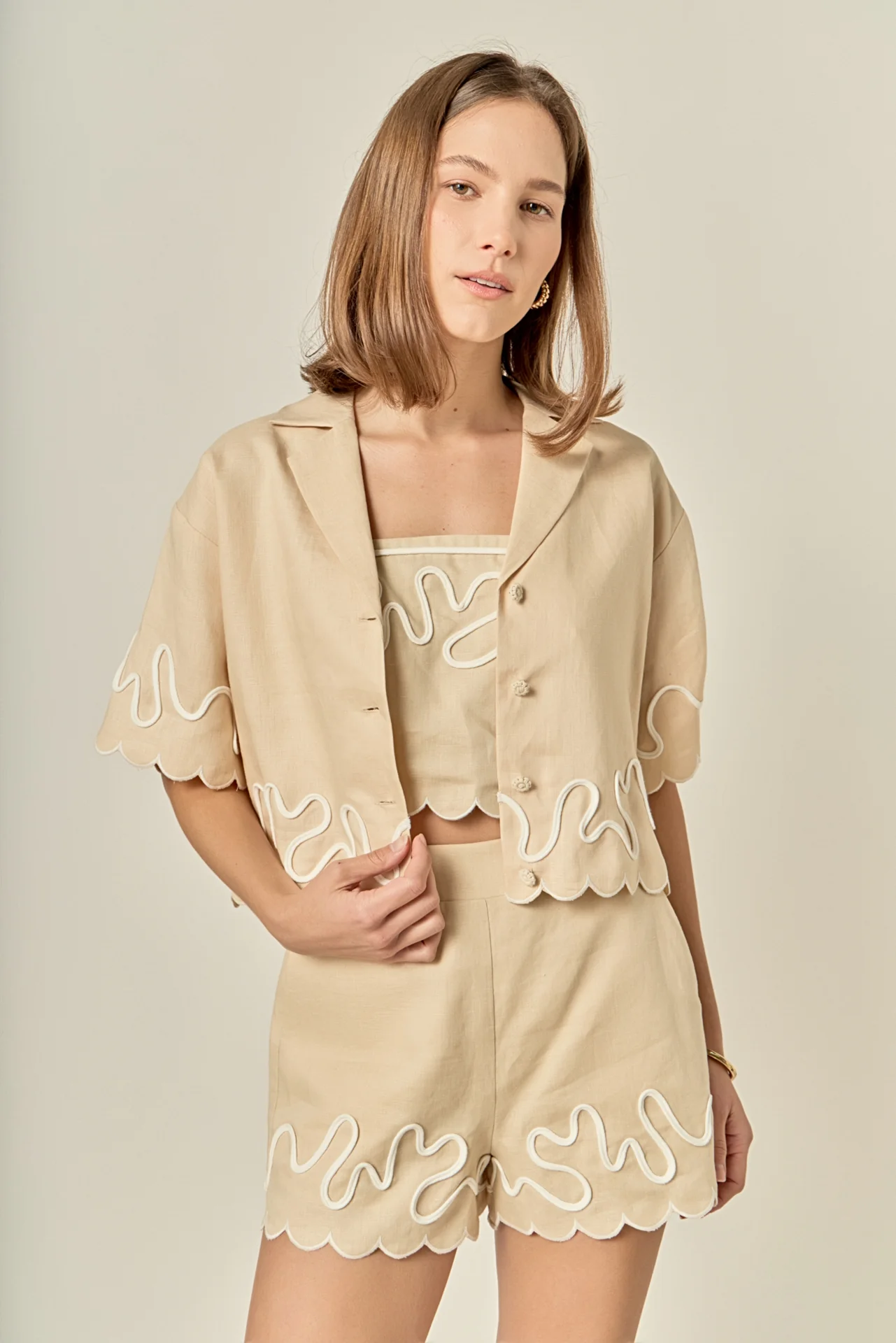 Wavy Embroidered Crop Shirt - Image 6